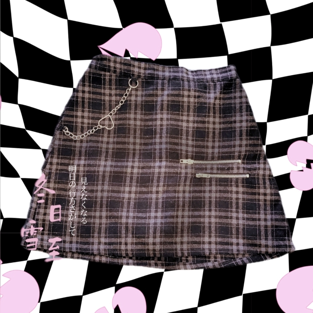 Tartan mini skirt with chain